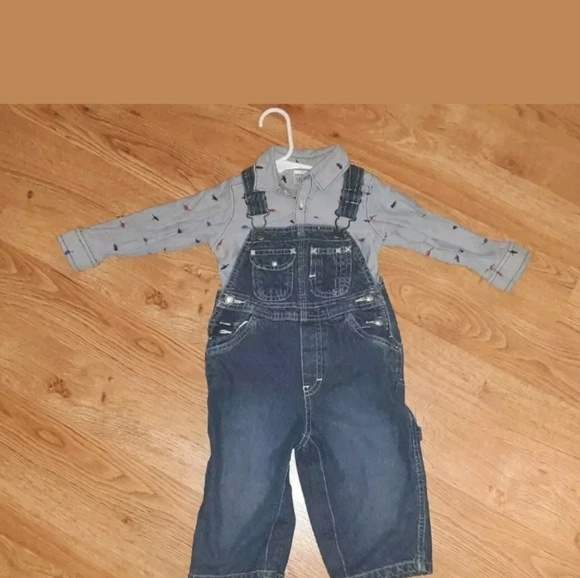 Boys Oshkosh and Carters lot of 2 18 months - Picture 8 of 8